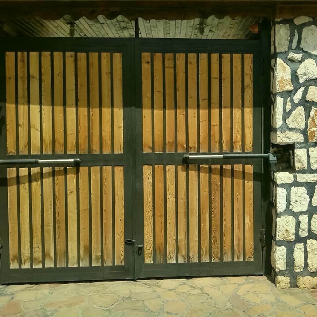 دنده شانه ای جک پارکینگی با تردد کم روی شاسی درب