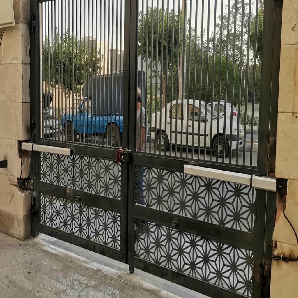 لولای روان جک بی صدای درب پارکینگ روی فریم فلزی