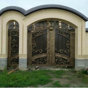 درب پارکینگ لولایی با فریم تقویت شده و رنگ مقاوم