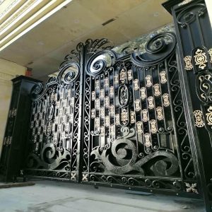 درب حیاط ویلایی با فریم محکم و رنگ مات