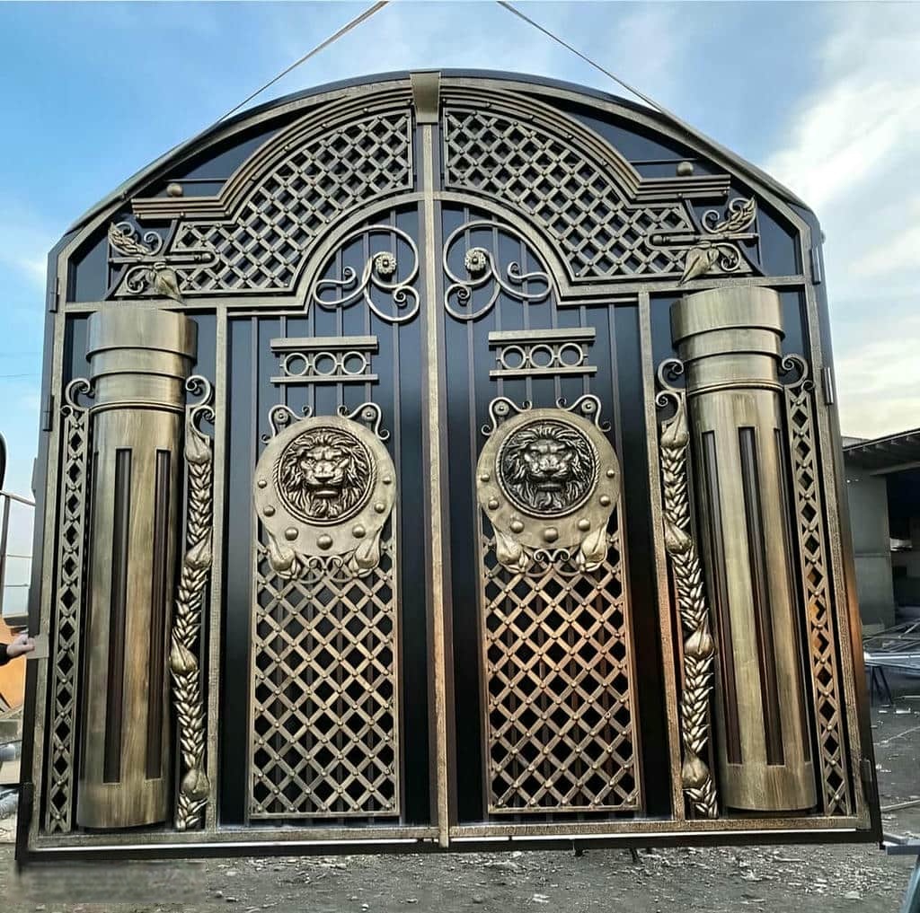 درب ویلایی حیاط شیک با جوش تمیز روی قاب اصلی