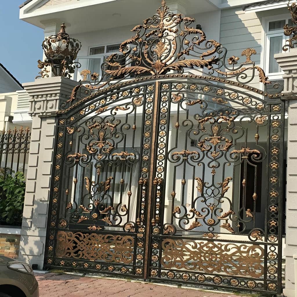 درب پارکینگ دو لنگه با فریم تقویت شده و رنگ مقاوم