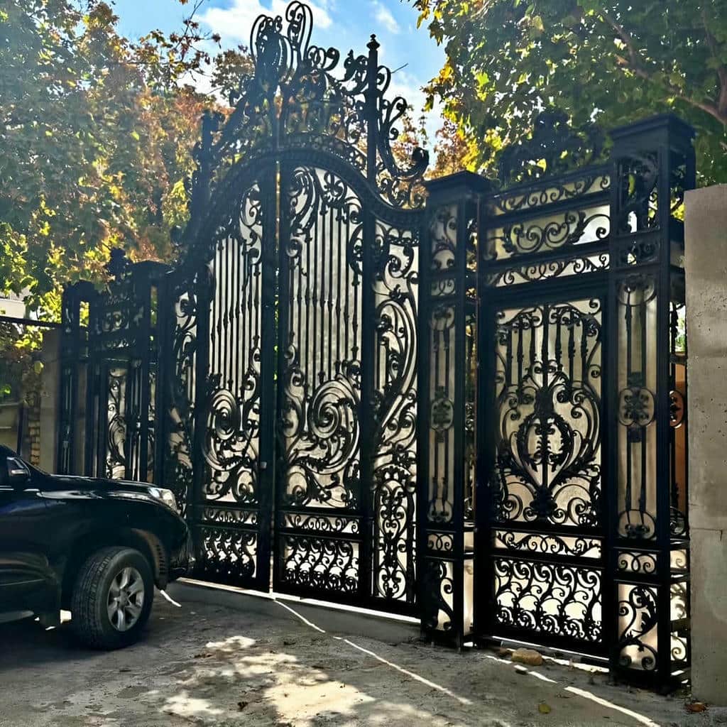 درب ویلایی ساده فلزی با پوشش ضد زنگ برای حیاط