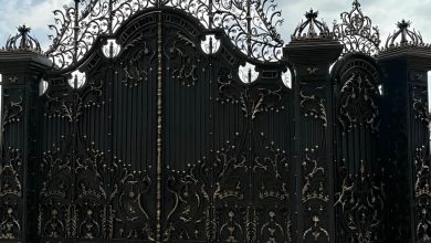 درب ویلایی حیاط شیک با فریم مستحکم در ورودی اصلی