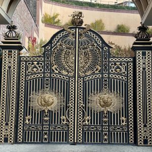 درب پارکینگ cnc با فریم تقویت شده و رنگ مقاوم