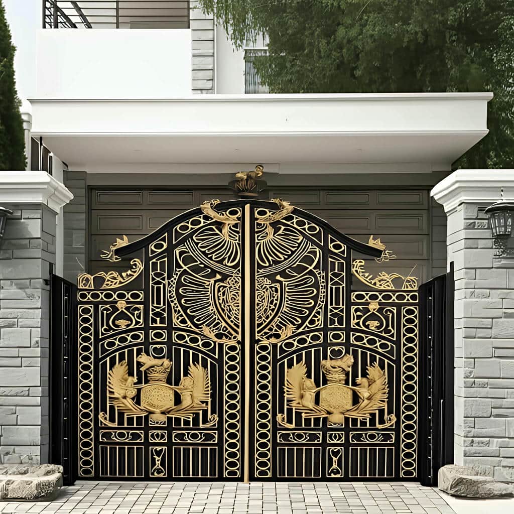 درب حیاط فرفورژه با جوشکاری تمیز روی قاب