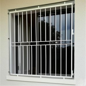 خرید حفاظ پنجره ساده مدرن و فرفورژه متناسب با سبک ساختمان