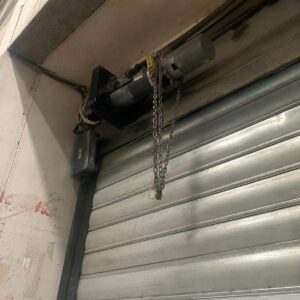 کرکره فولادی در نمونه اجرای ورودی صنعتی