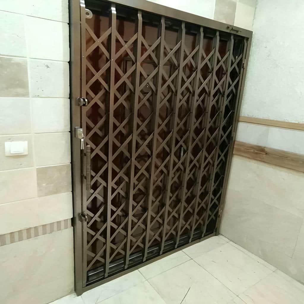 حفاظ متحرک در مرحله اندازه گیری دقیق دهانه حفاظ متحرک در مرحله اندازه گیری دقیق دهانه