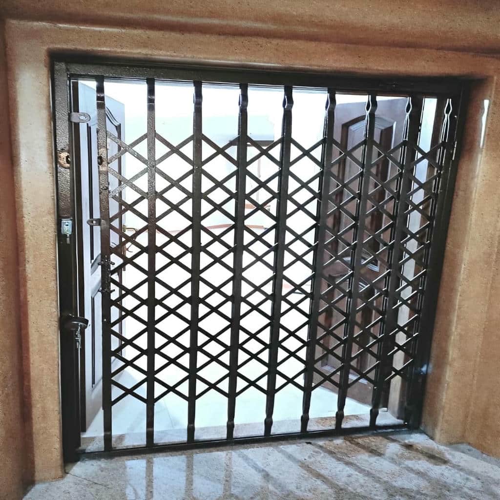 حفاظ کشویی در نمونه کار مدل ایرانی