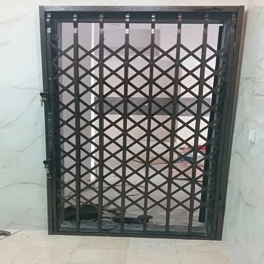 حفاظ کرکره ای در مرحله بررسی پوشش سطح