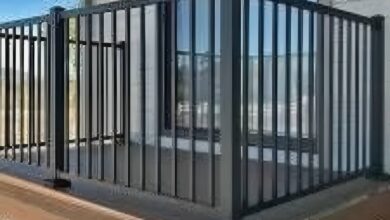 نرده راه پله فلزی نصب شده در فضای داخلی خانه