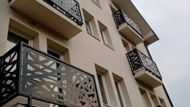 حفاظ تراس با طراحی ساده مناسب فضای کم عرض