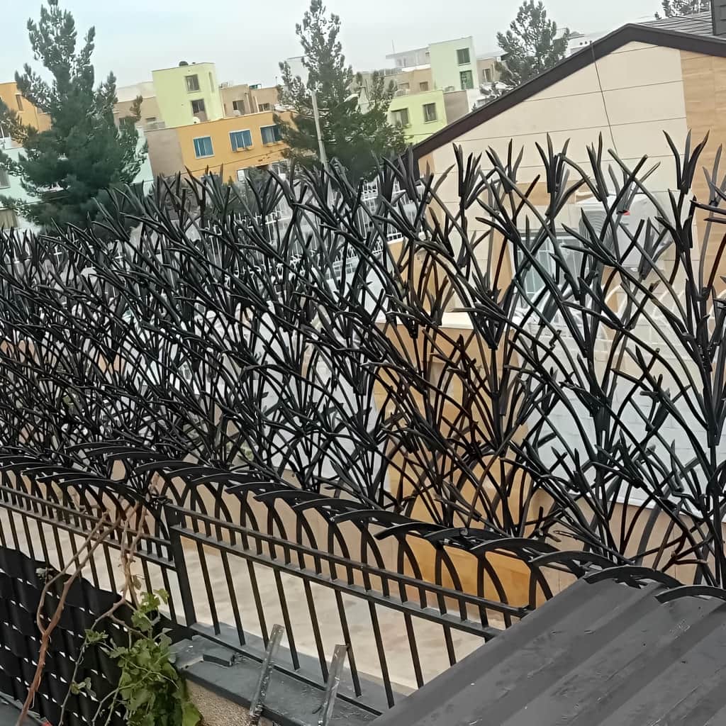 حفاظ لیلیوم هنگام بررسی شرایط نصب مجتمع