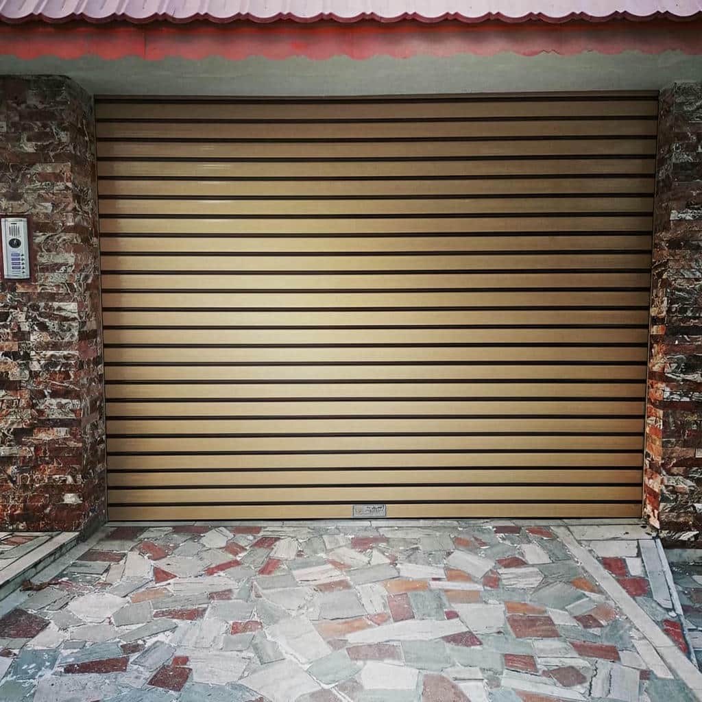 کرکره پارکینگ در مرحله اندازه گیری دهانه