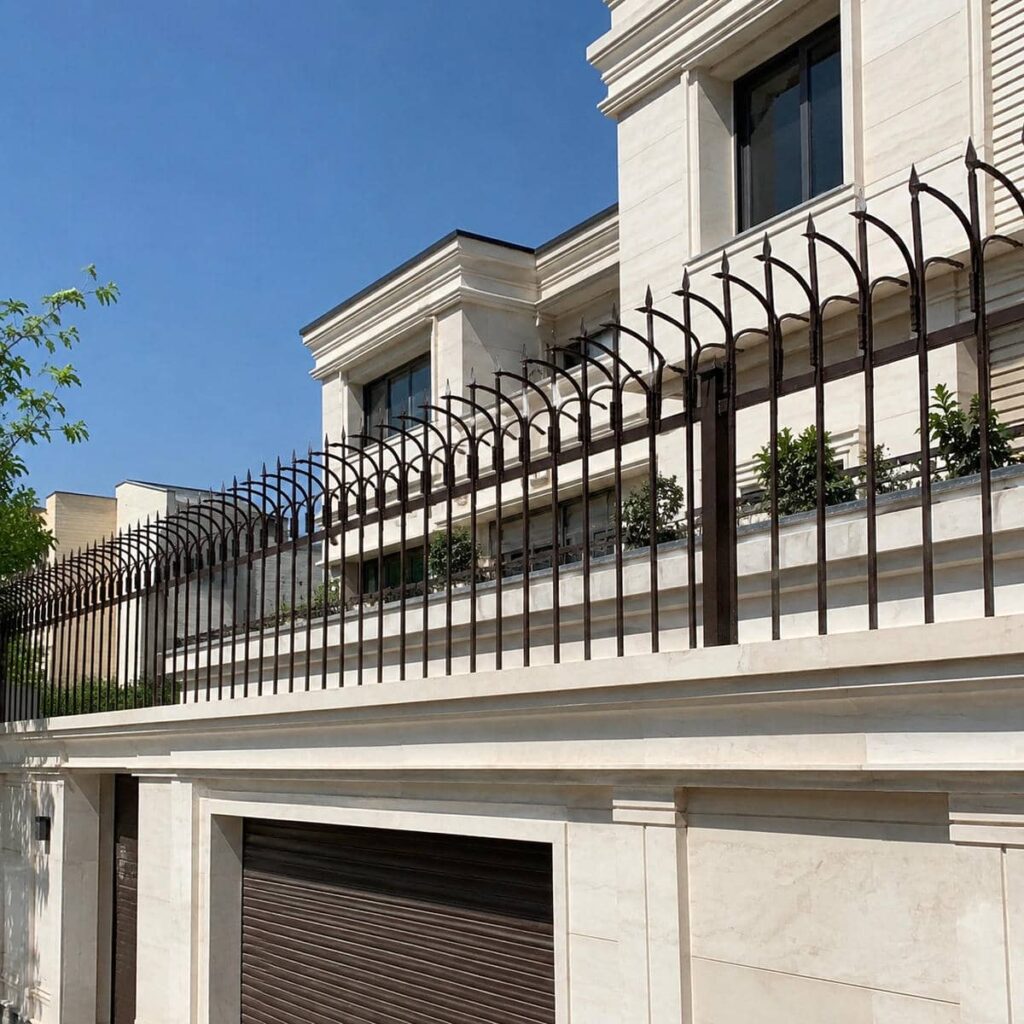 حفاظ روی دیوار در نمونه اجرای تخصصی