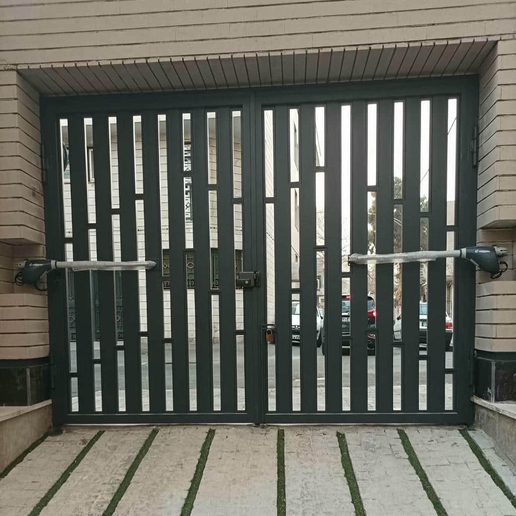 جک درب پارکینگ نصب شده در رشت