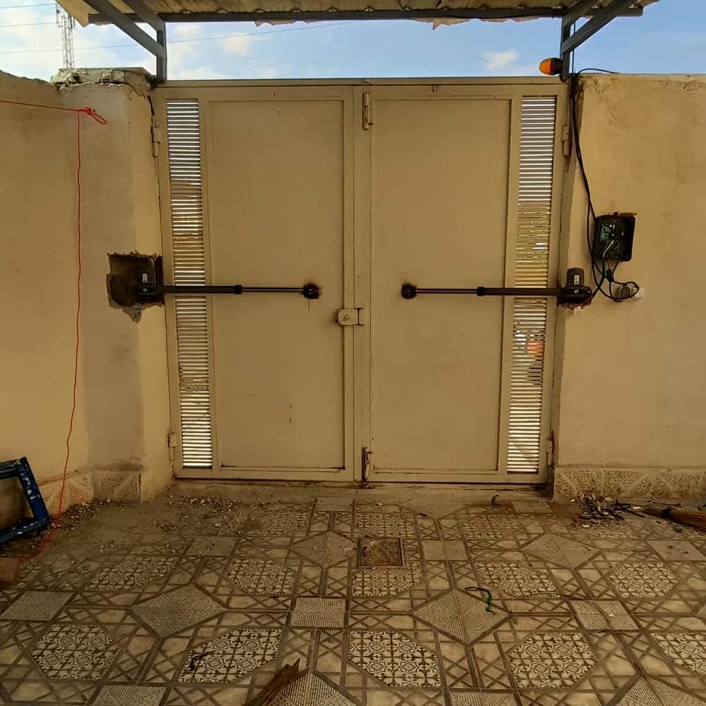 جک پارکینگی مناسب درب فلزی باغ
