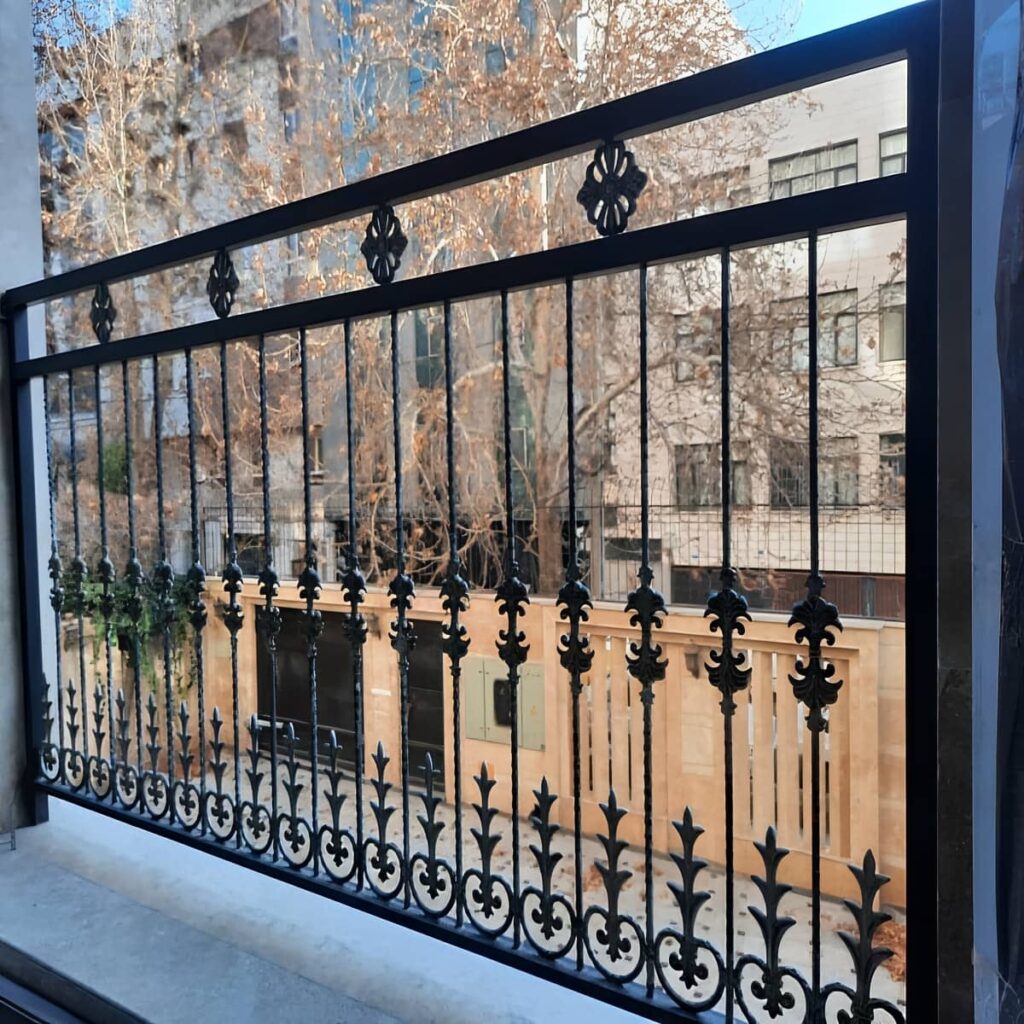 حفاظ تراس فلزی مشکی اراک