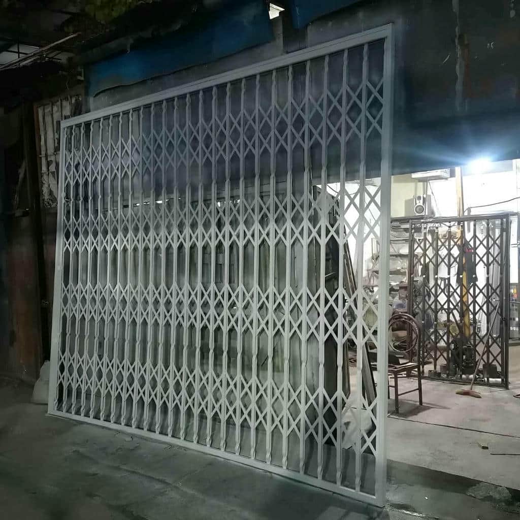 حفاظ درب آکاردئونی سفارشی استان چهارمحال و بختیاری حفاظ درب آکاردئونی سفارشی استان چهارمحال و بختیاری