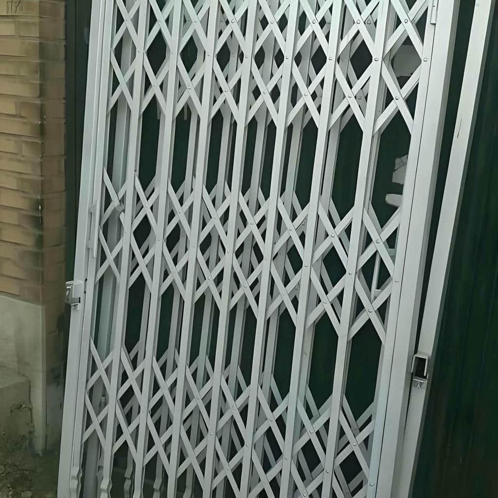 حفاظ درب آکاردئونی سفارشی در استان مرکزی حفاظ درب آکاردئونی سفارشی در استان مرکزی