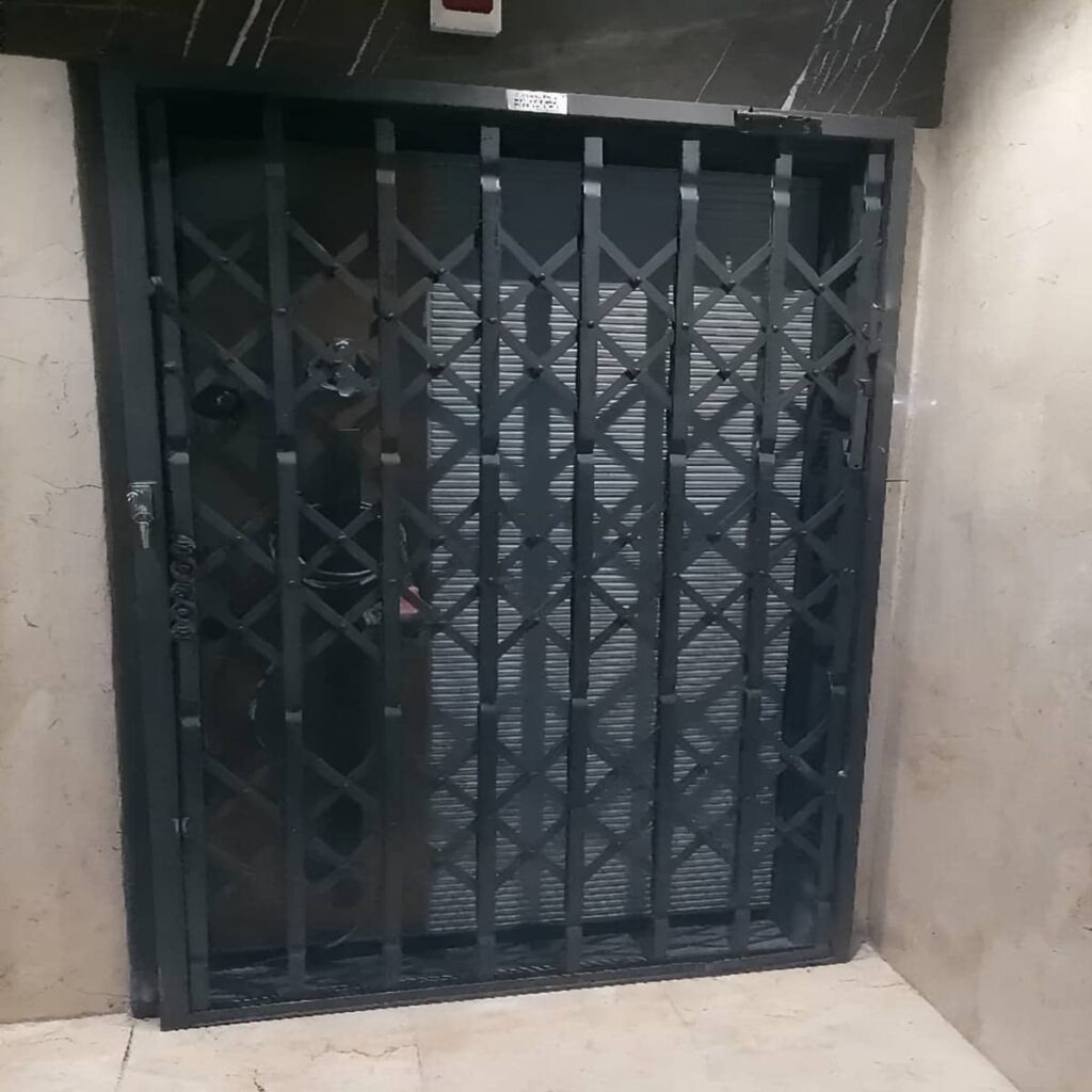حفاظ درب آکاردئونی سفارشی پروژه استان کرمان