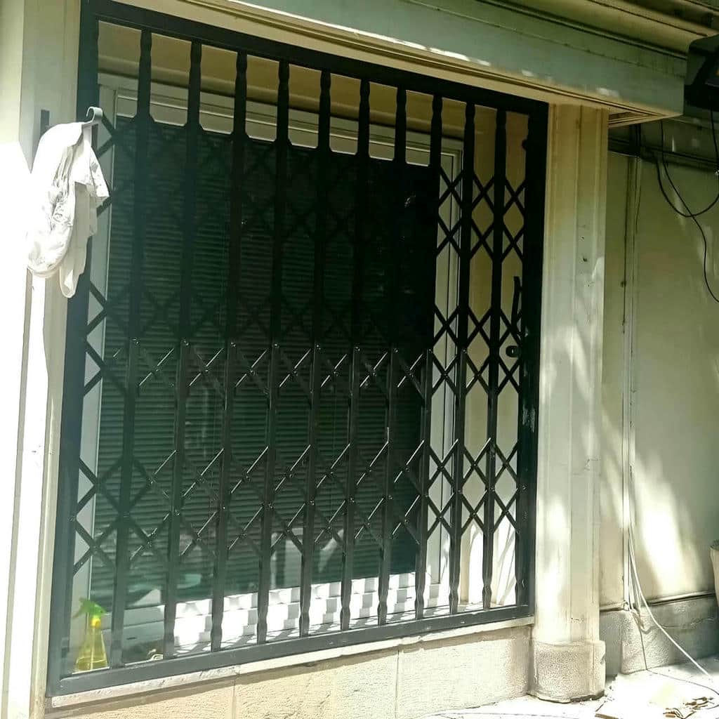 حفاظ درب آکاردئونی سفارشی پروژه شهرکرد