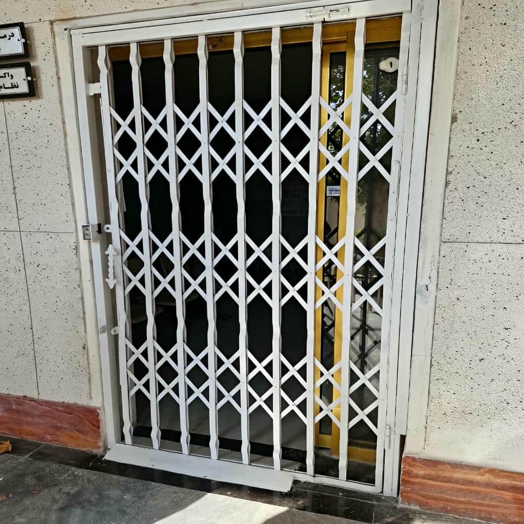 مرکز تخصصی عرضه حفاظ درب آکاردئونی در استان مازندران