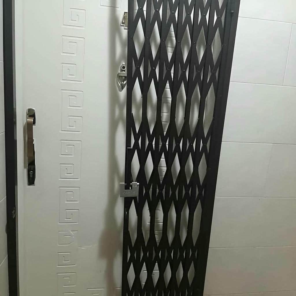 مرکز تخصصی عرضه حفاظ درب آکاردئونی در رشت و حومه