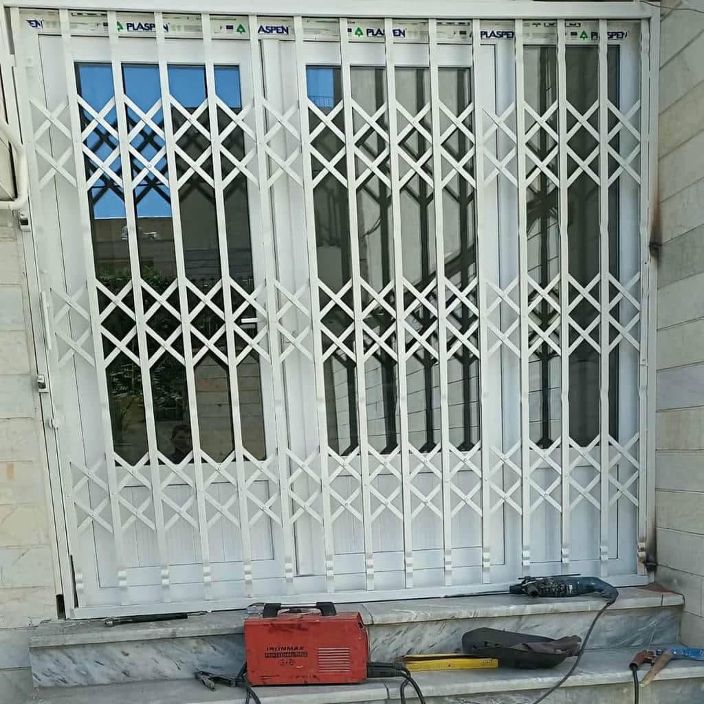 مرکز تخصصی عرضه حفاظ درب آکاردئونی در مشهد و حومه