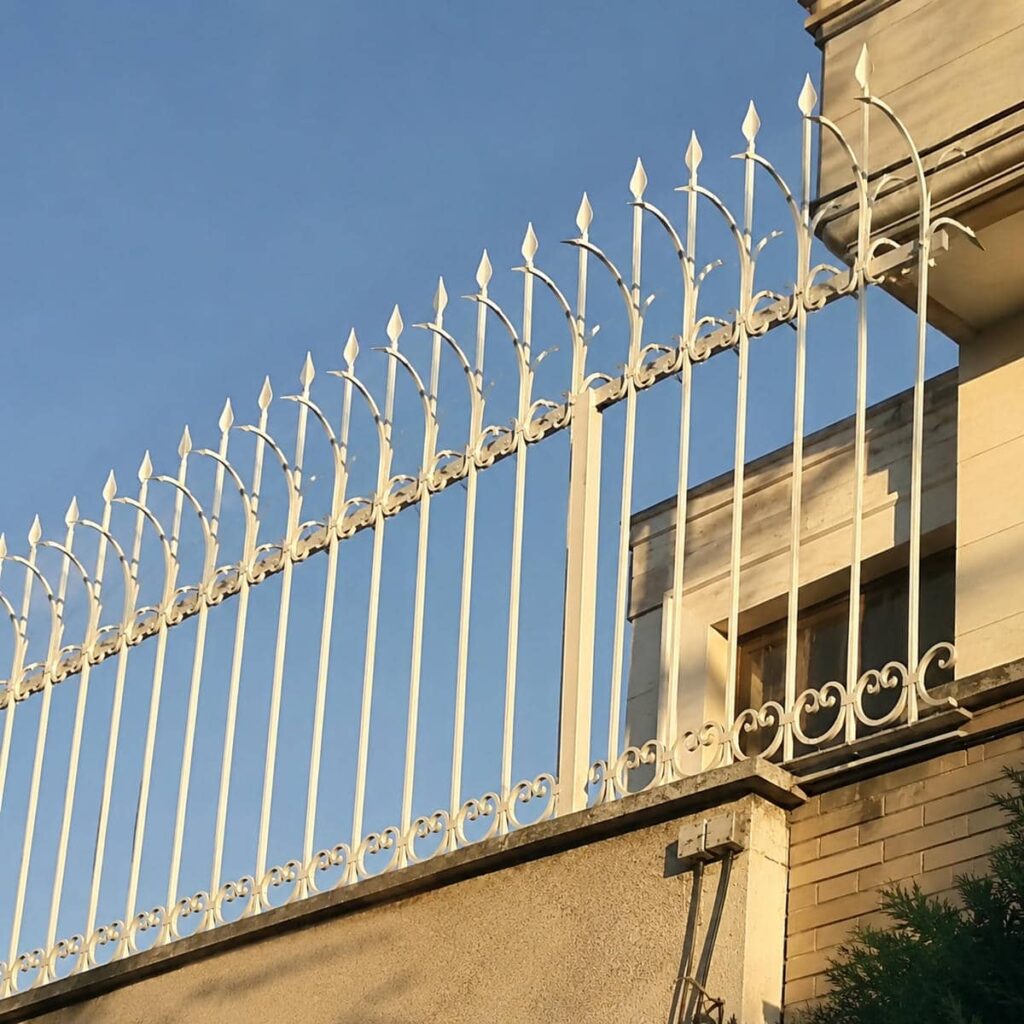 حفاظ سرنیزه ای رشت فلزی
