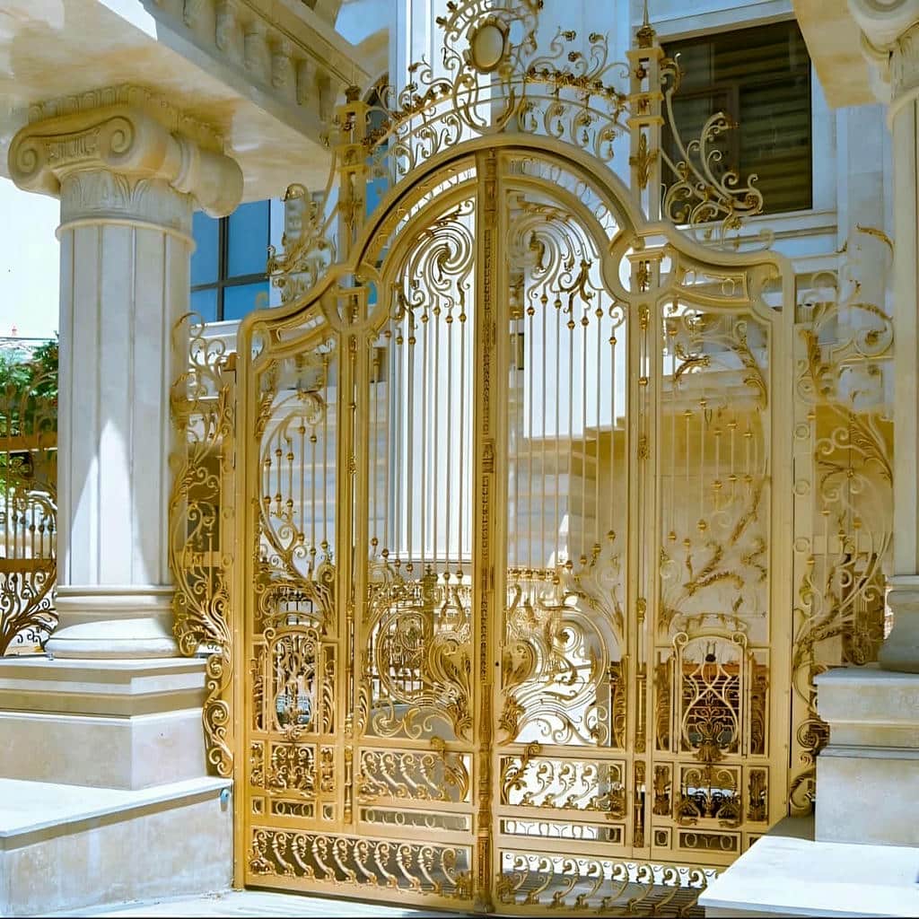 درب حیاط فرفورژه مشکی در زاهدان
