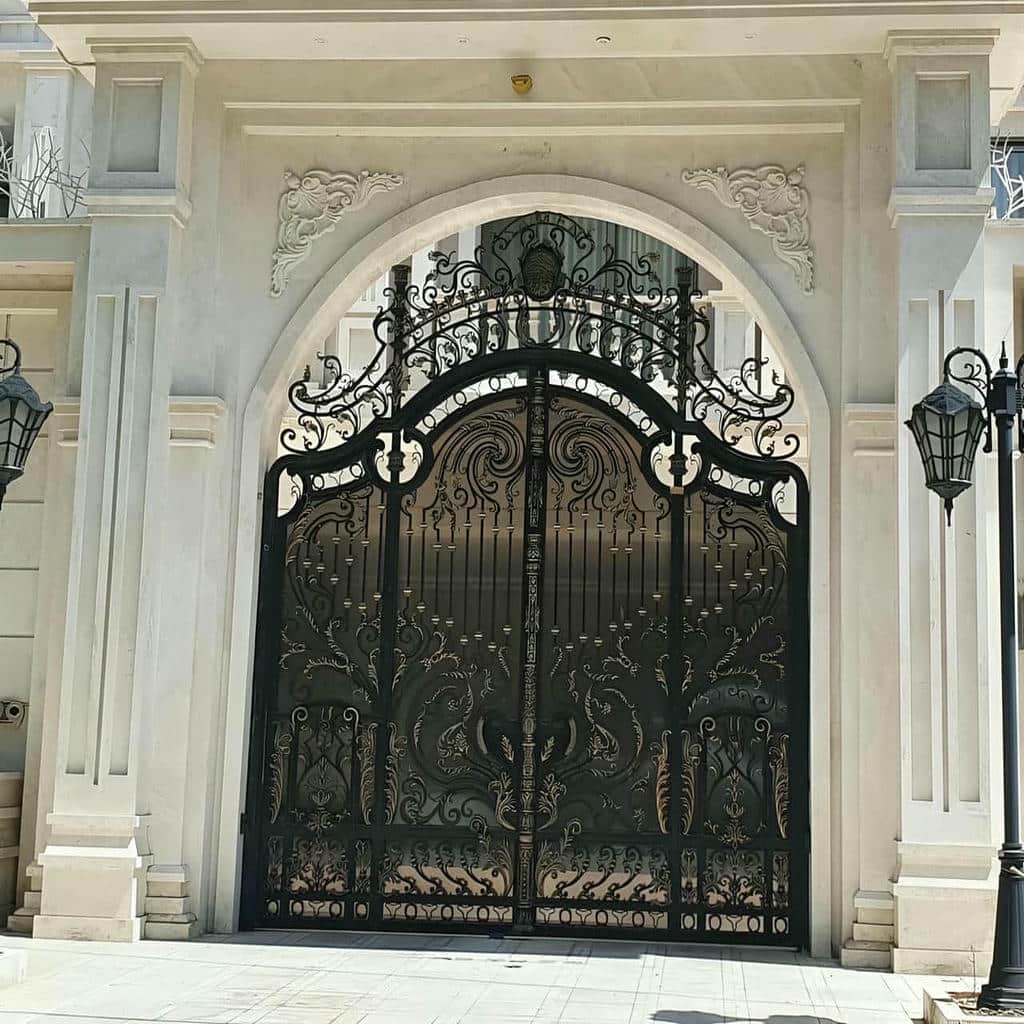 درب حیاط فلزی مشکی در استان آذربایجان شرقی