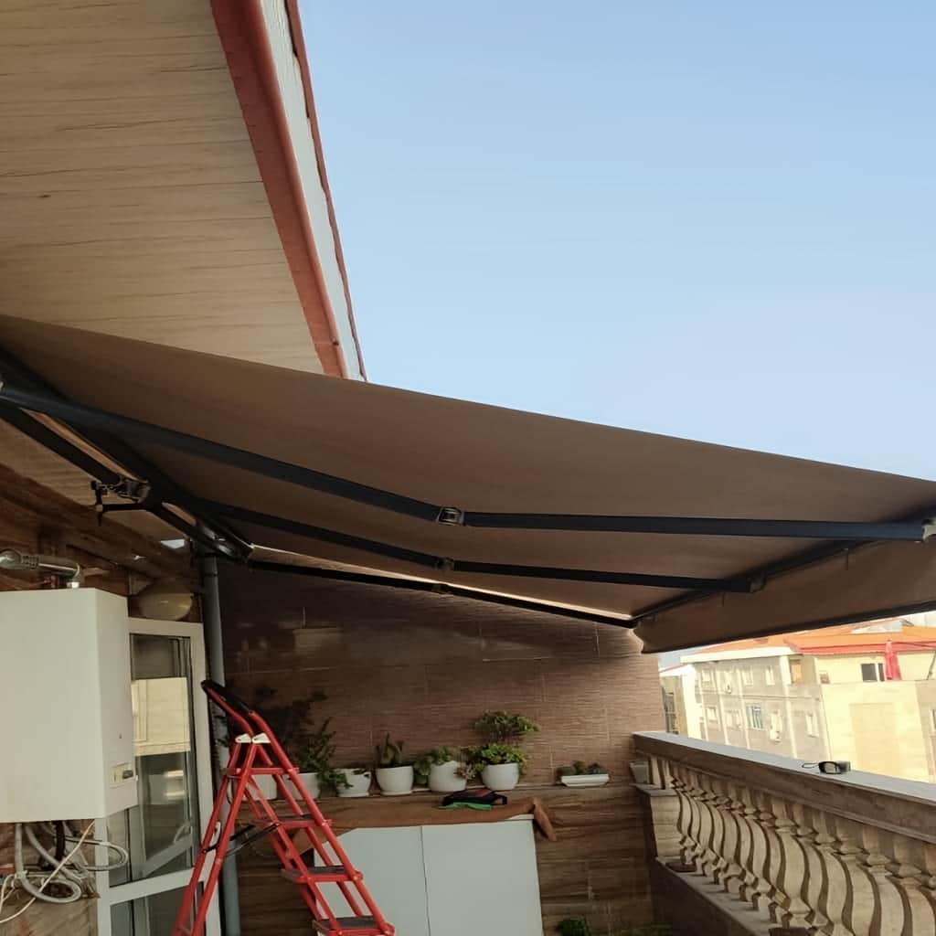 سایبان اتوماتیک پارچه ای برای ویلا