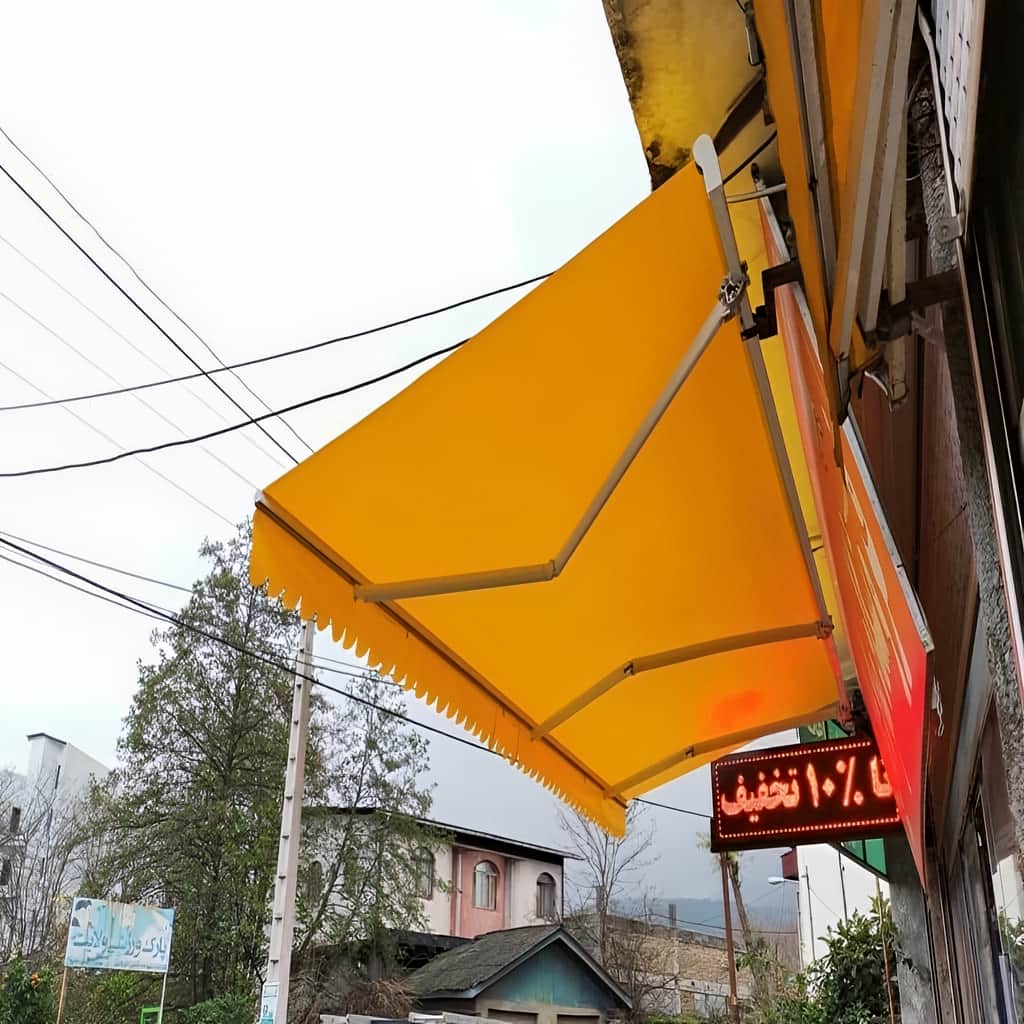 سایبان برقی سازه مشکی در استان مازندران برای فضای محدود