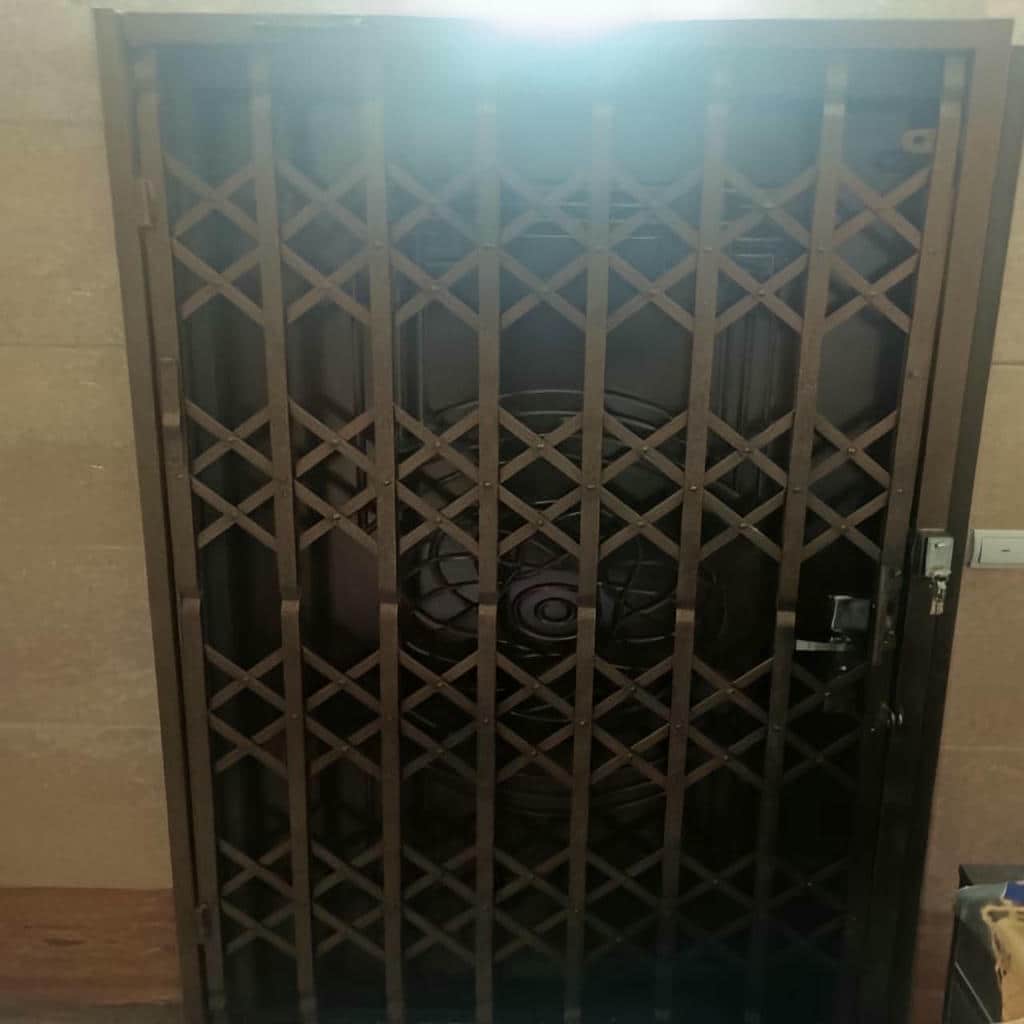 محافظ درب ورودی سنندج مدل سفارشی