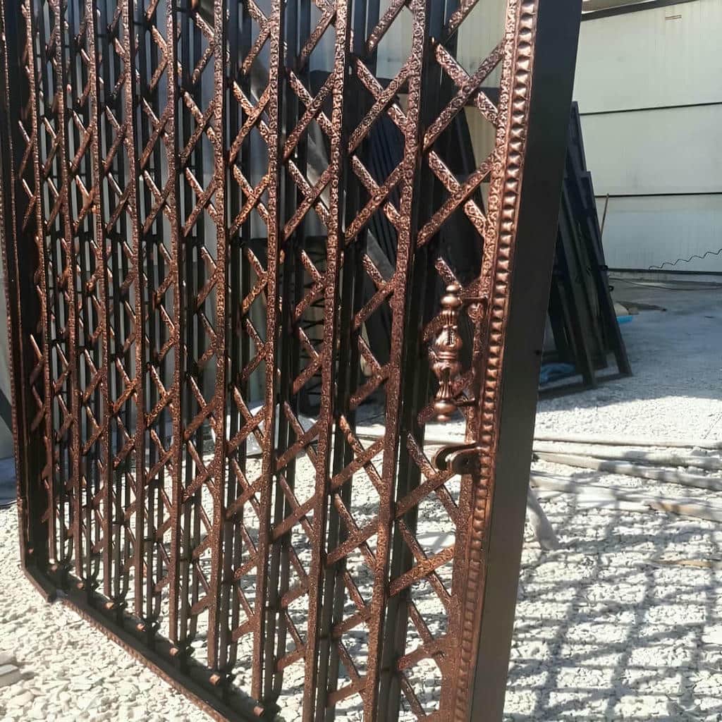 محافظ درب ورودی کرمانشاه طرح تاشو