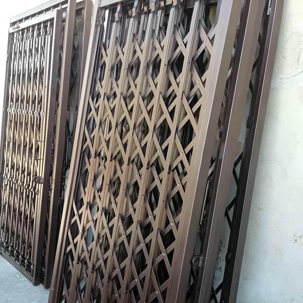 محافظ فلزی جمع شونده با قاب مقاوم