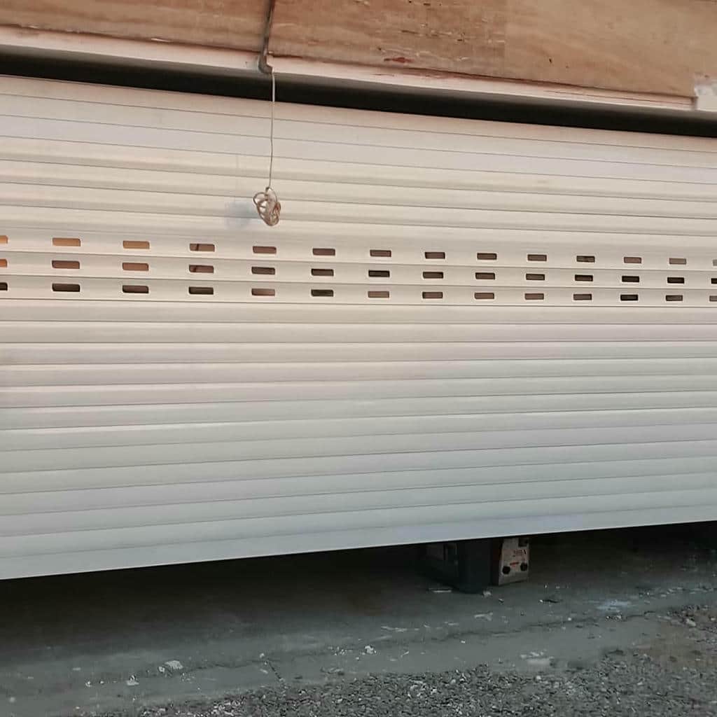 نمونه اجرای کرکره ریموت دار استان خراسان شمالی نمونه اجرای کرکره ریموت دار استان خراسان شمالی