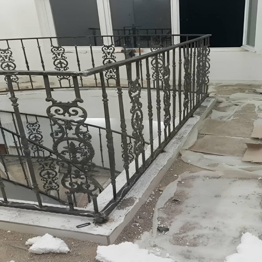هندریل راه پله فلزی در کرمان هندریل راه پله فلزی در کرمان