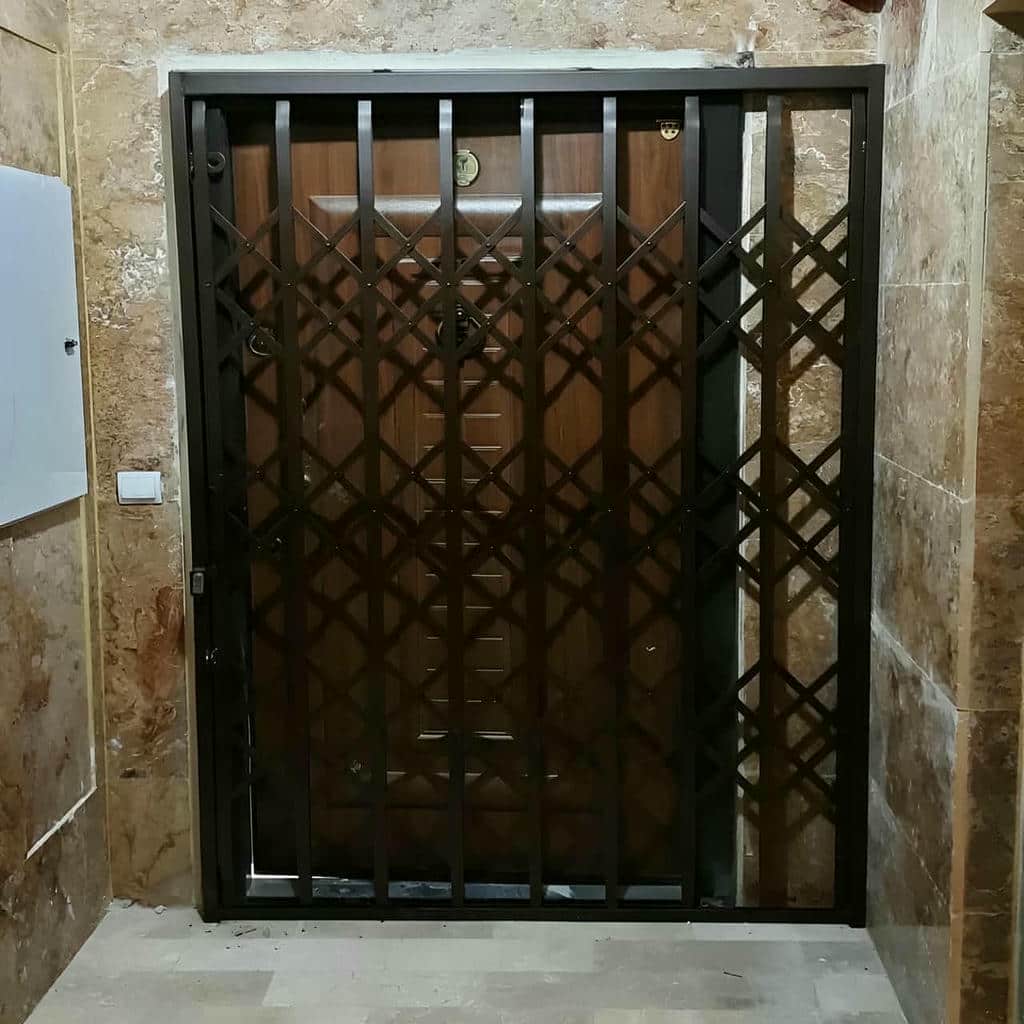 گارد آکاردئونی با قاب فلزی مستحکم