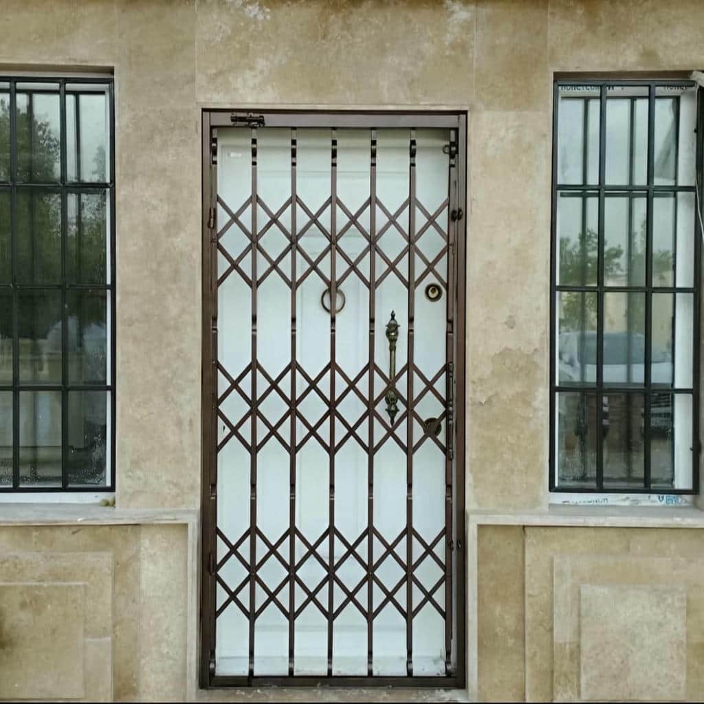 گارد آکاردئونی سفید برای ورودی پروژه نوساز