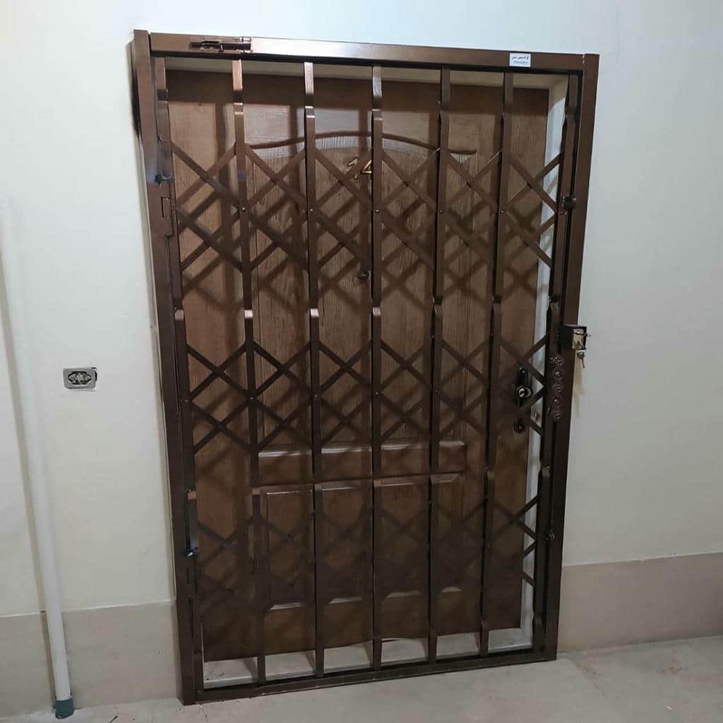 گارد آکاردئونی سفید مناسب ورودی خانه