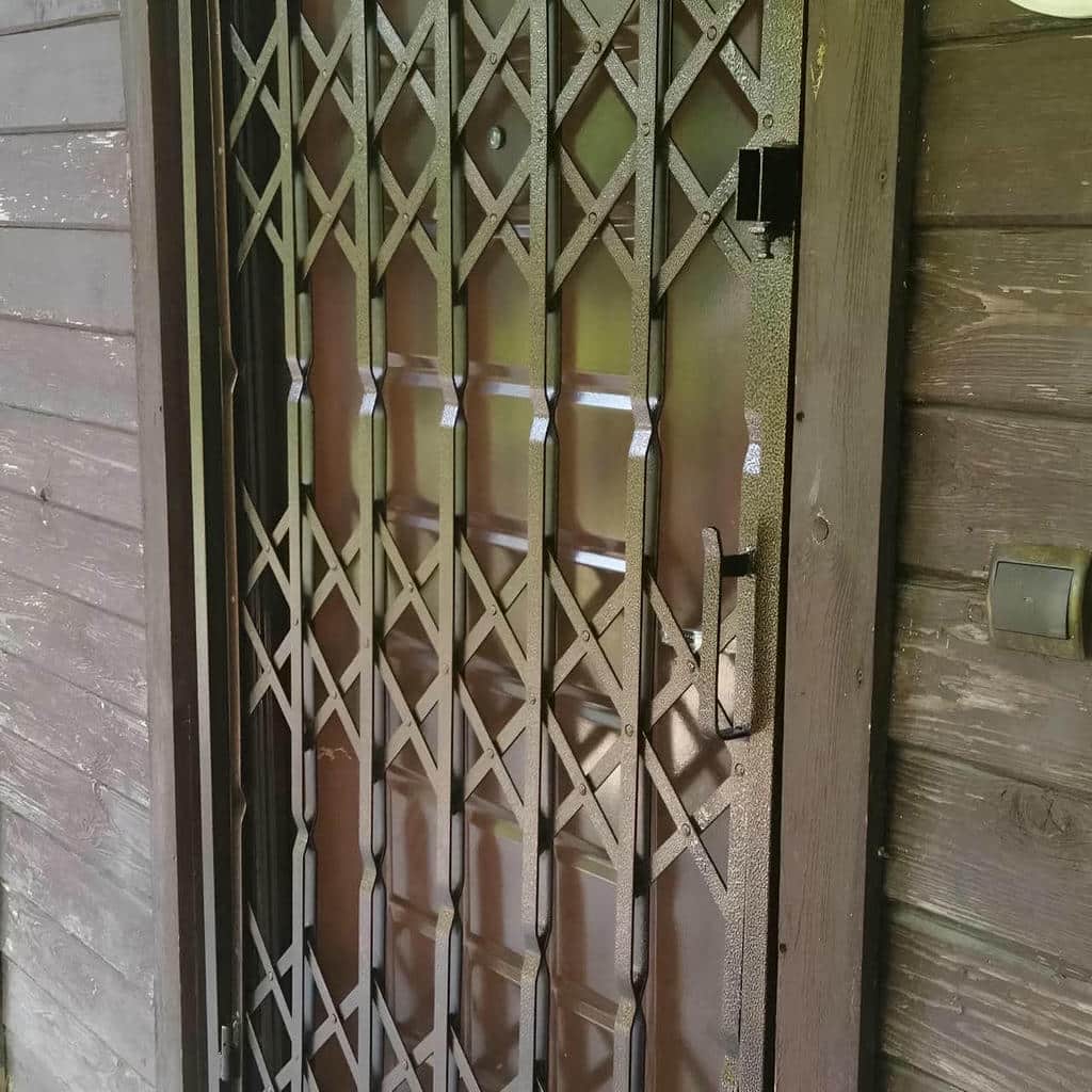 گارد فلزی مقاوم برای ورودی باغ