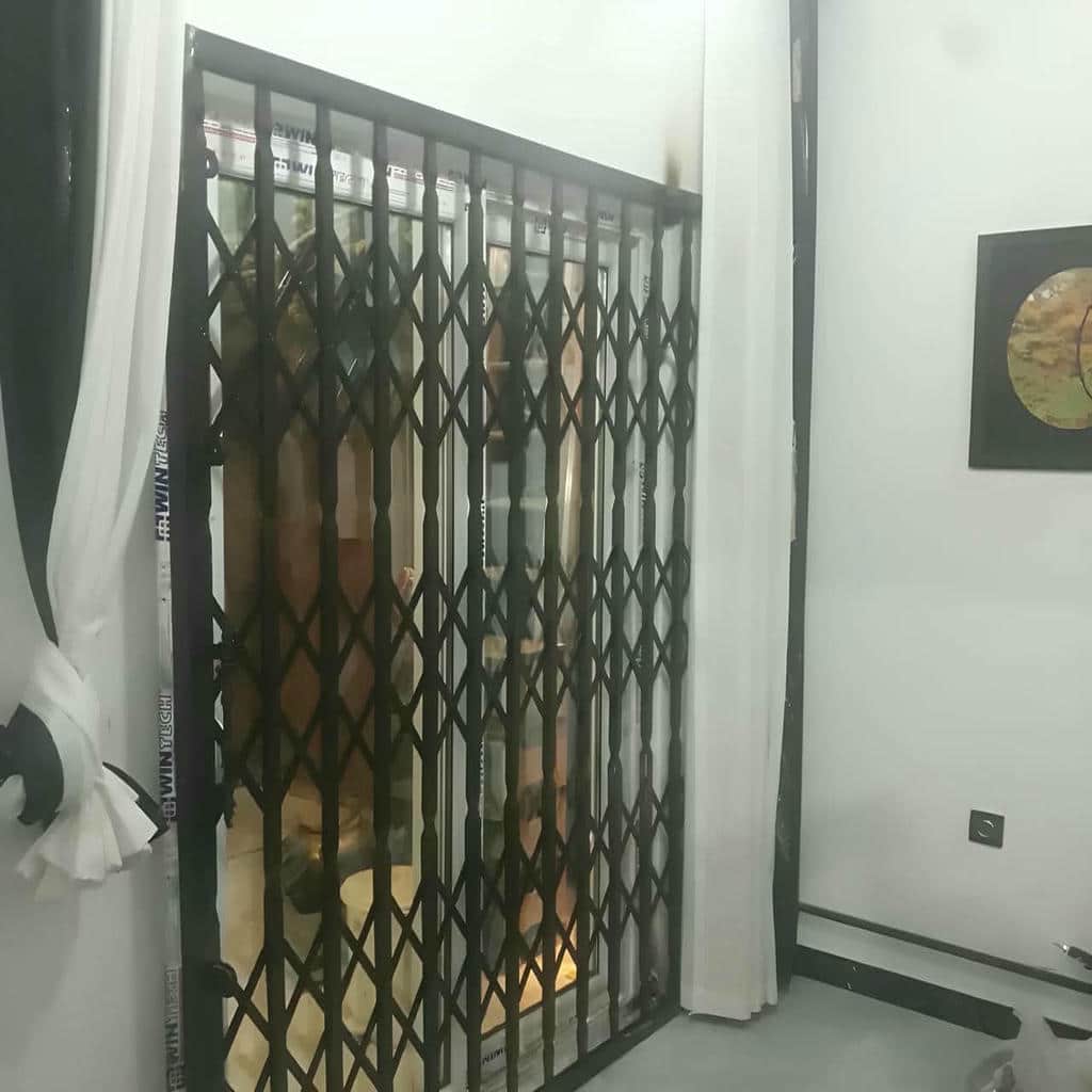 گارد ورودی با پوشش رنگی هماهنگ