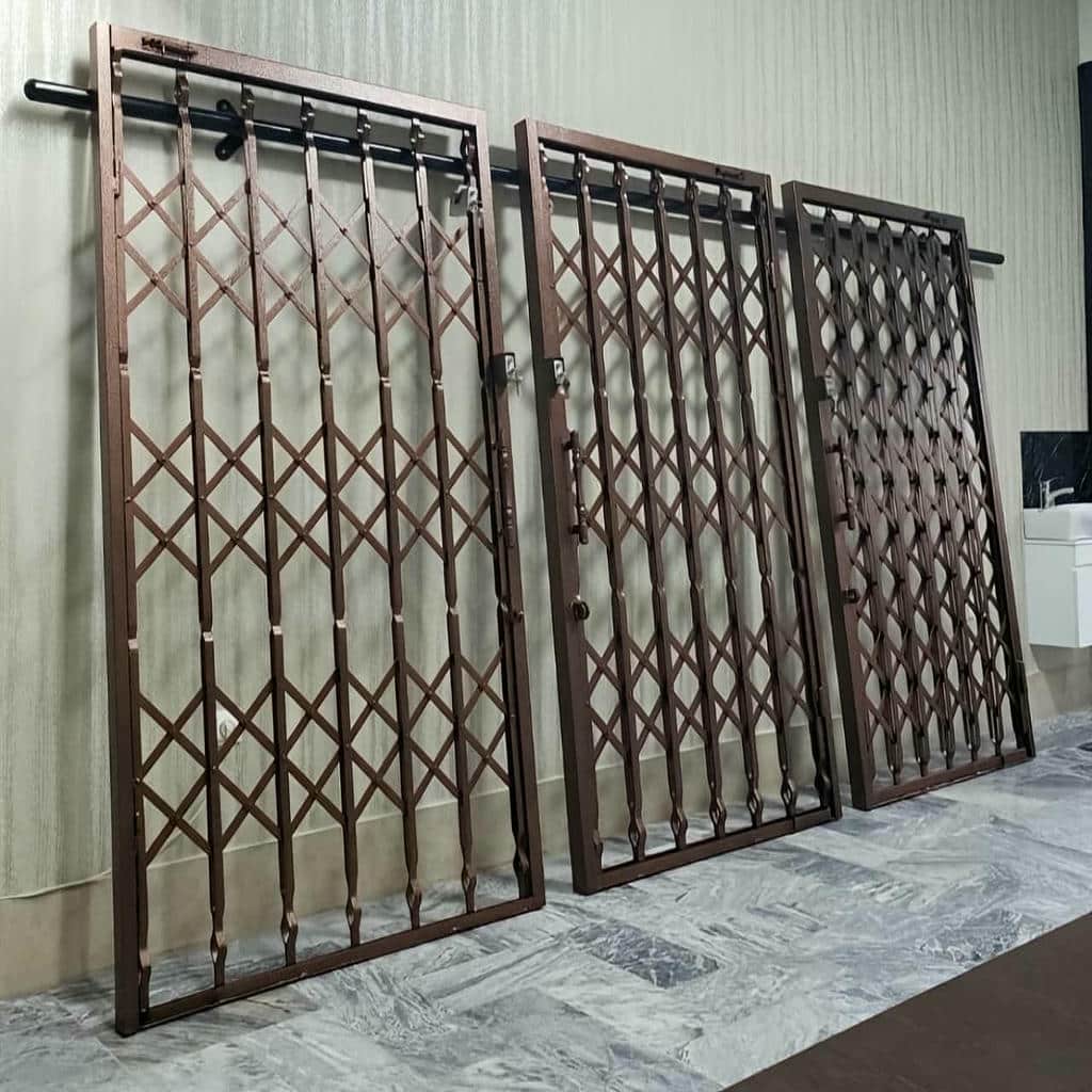 گارد ورودی با پوشش سطحی یکدست