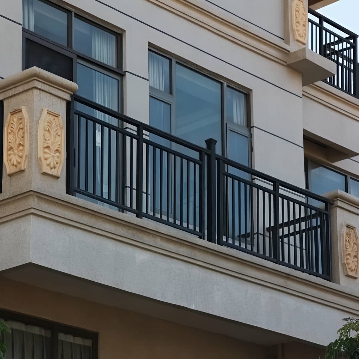 نرده بالکن در گرگان با طرح فلزی مدرن مرکز فروش نرده بالکن در گرگان و حومه